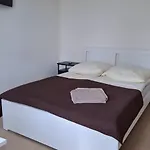 Plomyk 3*
