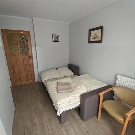Płomyk Nocleg ze śniadaniem *