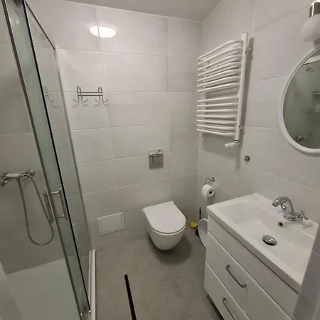 Plomyk فندق مبيت وإفطار 3*