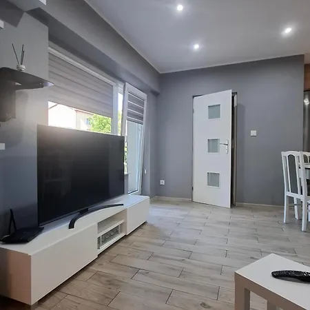 Plomyk فندق مبيت وإفطار 3*