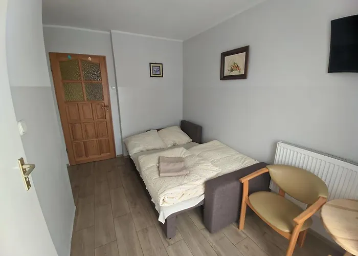 Plomyk Bed & Breakfast 4*