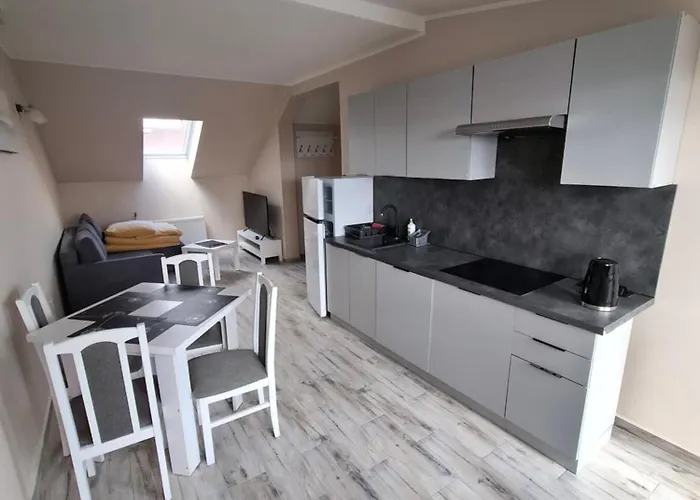 Plomyk Bed & Breakfast