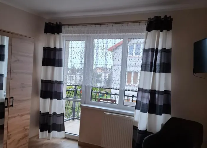 Bed & Breakfast Plomyk 4*