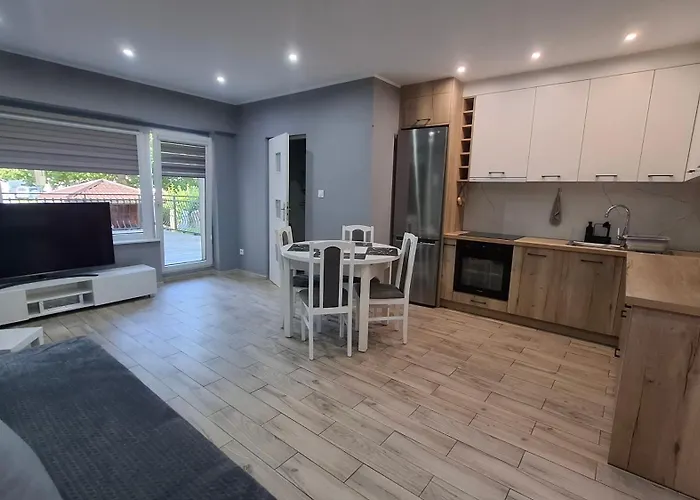 Bed & Breakfast Plomyk 4*