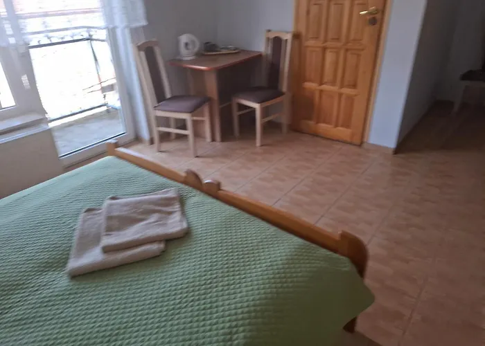 Plomyk Bed & Breakfast 4*